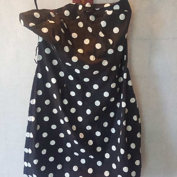 Dress - Picture 2 of 3